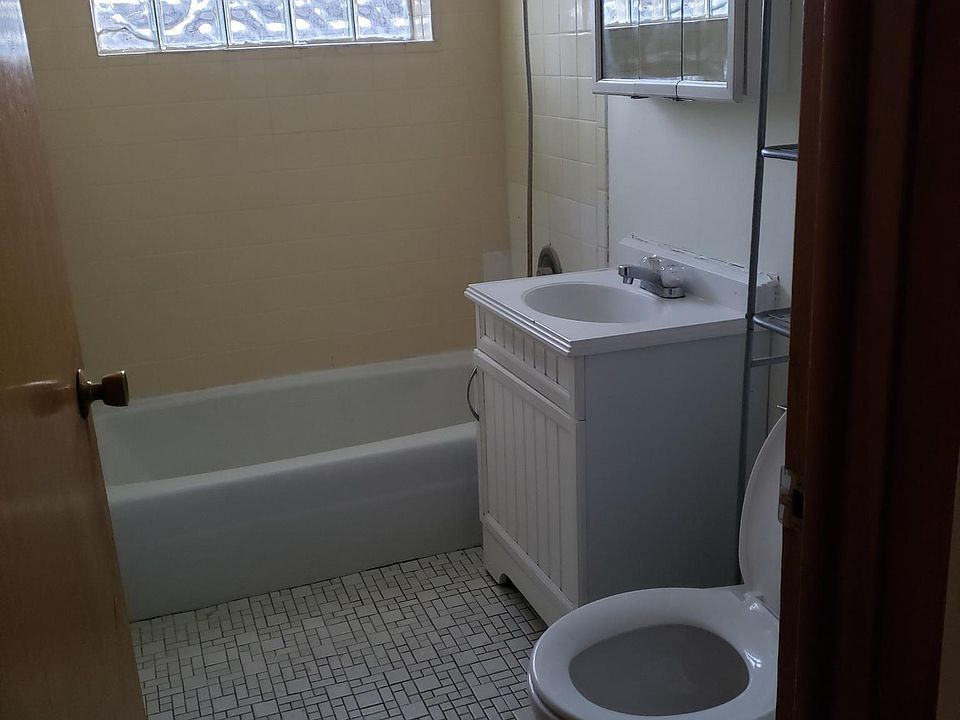 2nd image of 13944 S Indiana Ave #1E