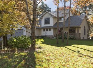 7963 Iris Ave, North Branch, MN 55056