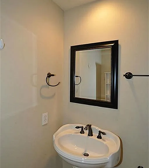 1412 Alabama St — Photo 27