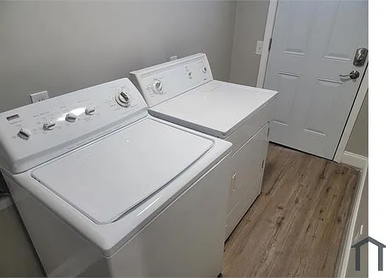 2 bed, 1100 sqft, $2,000 — Photo 2