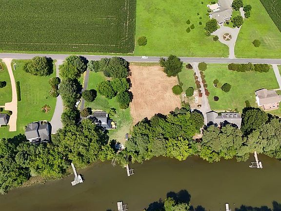 3rd image of 7 Natty Point Ln