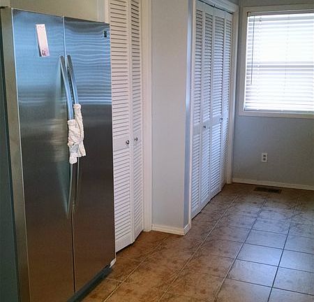 5th image of 6 Hilltop Dr