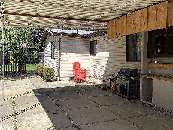3rd image of 13285 Temple Dr