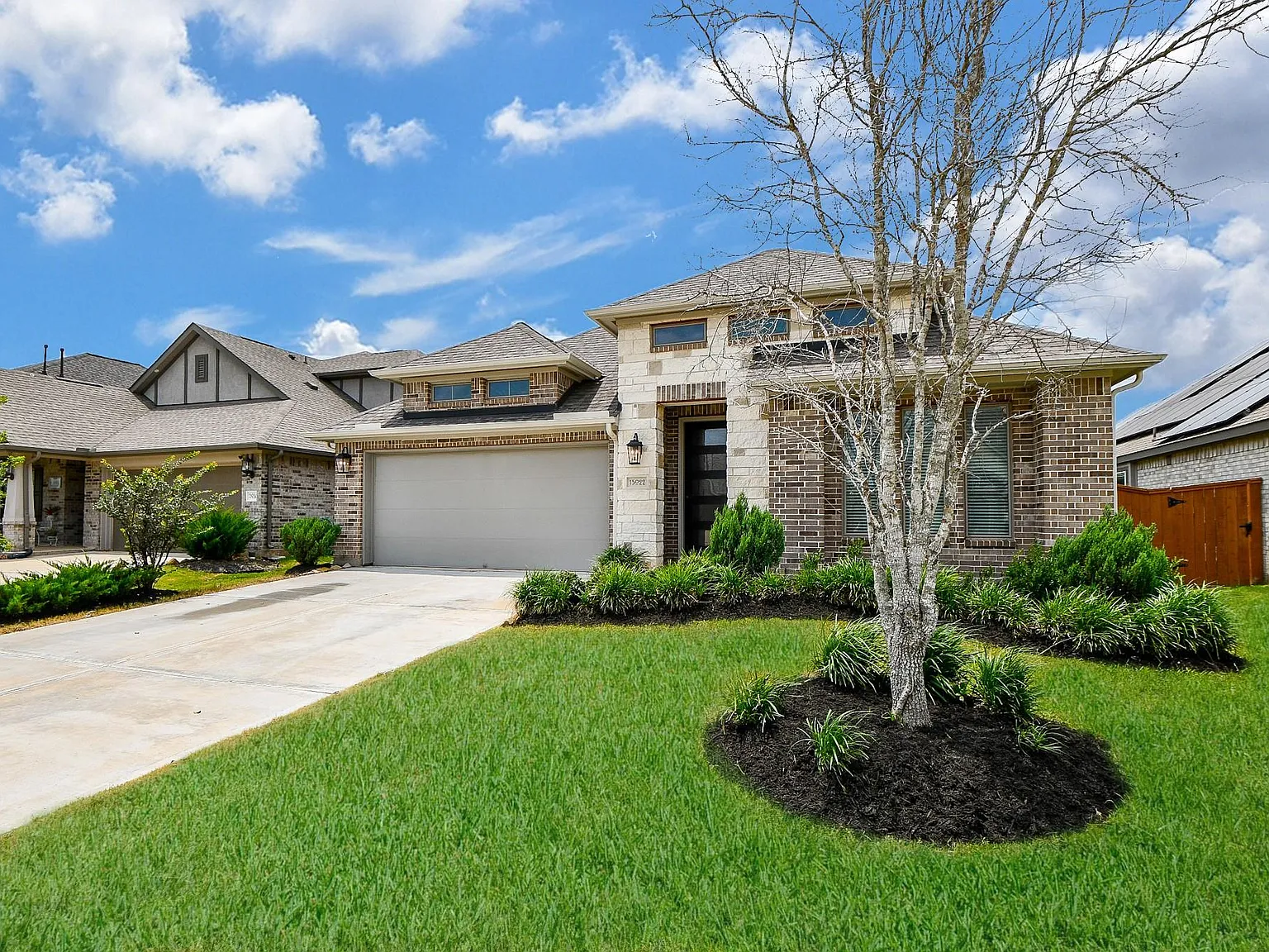 4 bed, 3.5 bath, 2620 sqft, $3,100 — Photo 2