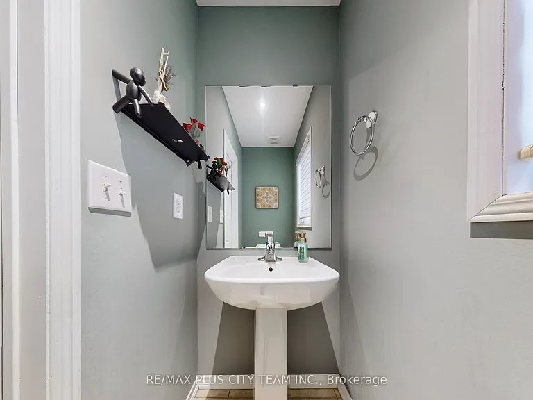 16 Edison Way — Photo 11