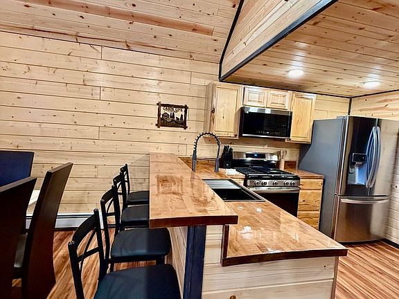 4th image of 49179 Scorpio Ct Cabin B