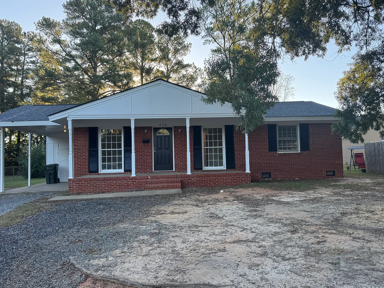 3 bed, 1.5 bath, 1025 sqft, $1,615 — Photo 1