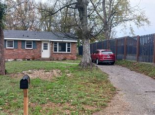 1221 Poplar St, Clarksville, TN 37040