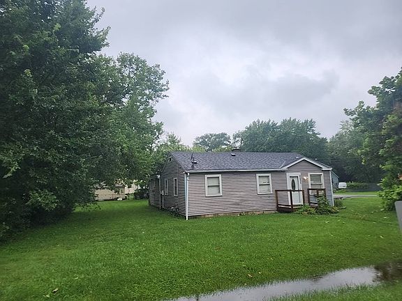 3rd image of 15704-15706 Trumbull Ave