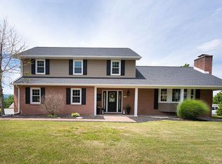 2930 Smoketown Rd, Lewisburg, PA 17837