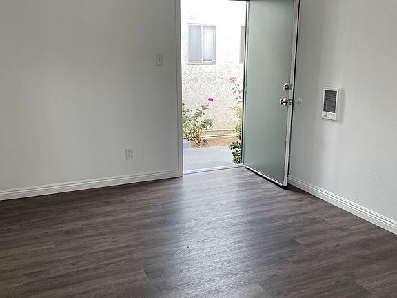 5th image of 1135 Dawson Ave APT 11