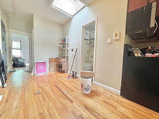 4th image of 851 Lincoln Pl APT 4