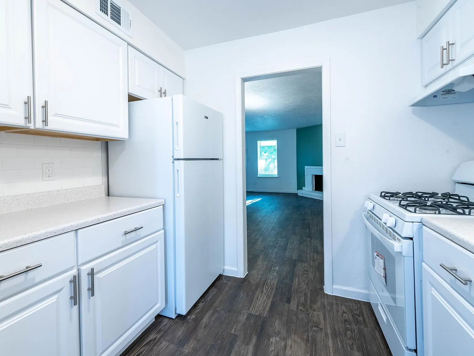 Hillsdale Garden Apartments — Photo 2