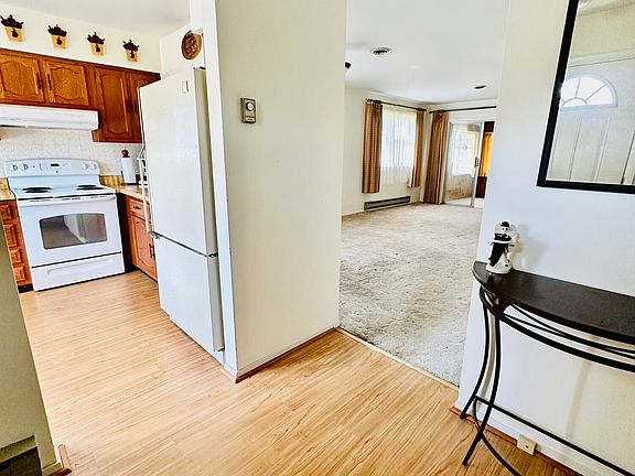 3rd image of 69 Birchwood Drive