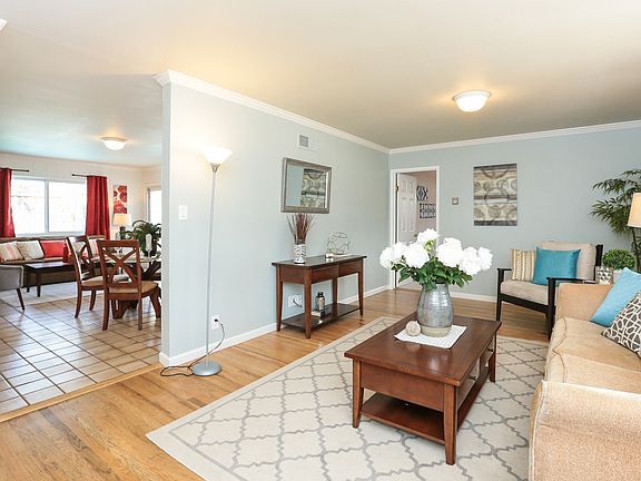 3rd image of 5069 Bel Canto Dr