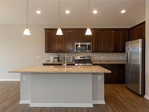 5th image of 6679 Amber Way