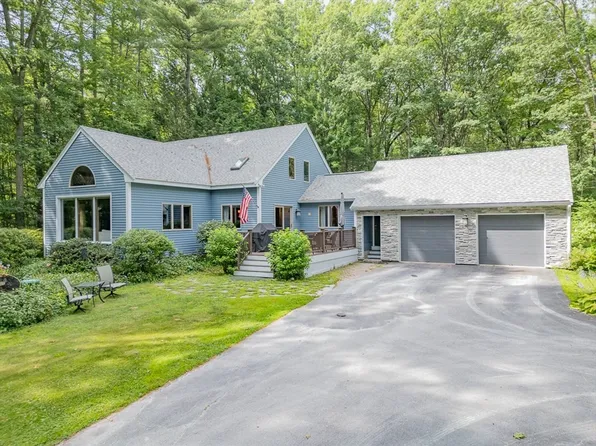 23-23 Heald St #A, Pepperell, MA 01463