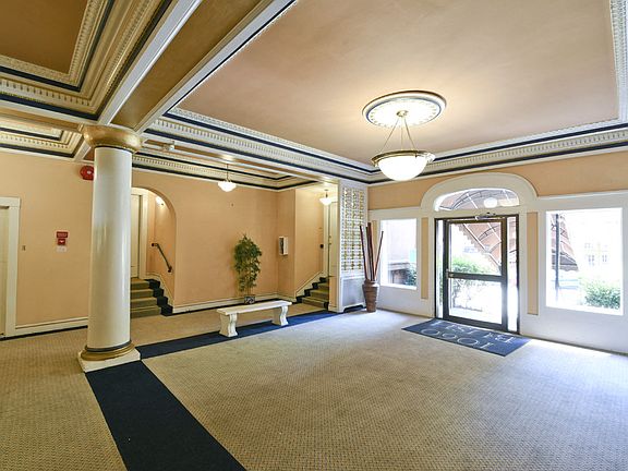 2nd image of 1060 Bush St APT 211