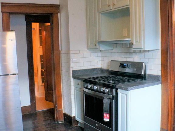 5th image of 4312 W 47th St
