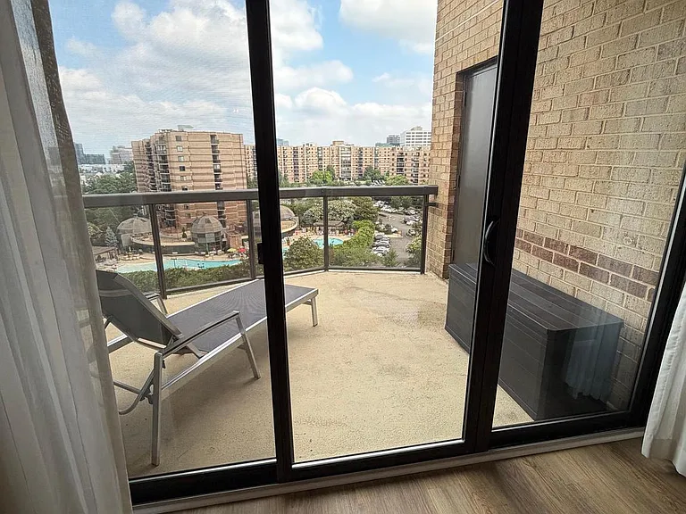 8370 Greensboro Dr #1019 — Photo 11