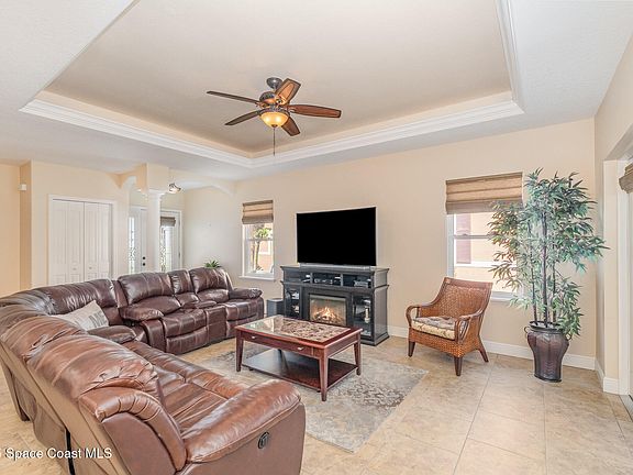 4th image of 125 Harmony Ln