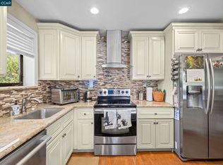 2224 Pine Knoll Dr Unit 8, Walnut Creek, CA 94595