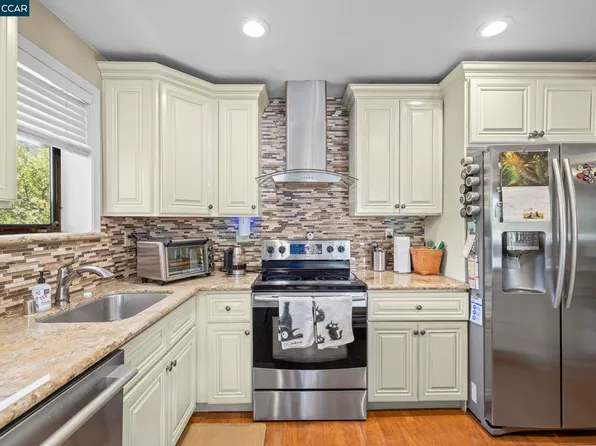 2224 Pine Knoll Dr Unit 8, Walnut Creek, CA 94595