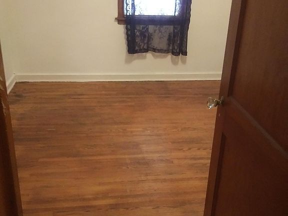 5th image of 74 Gates St