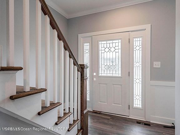 2nd image of 751 Leeward Avenue