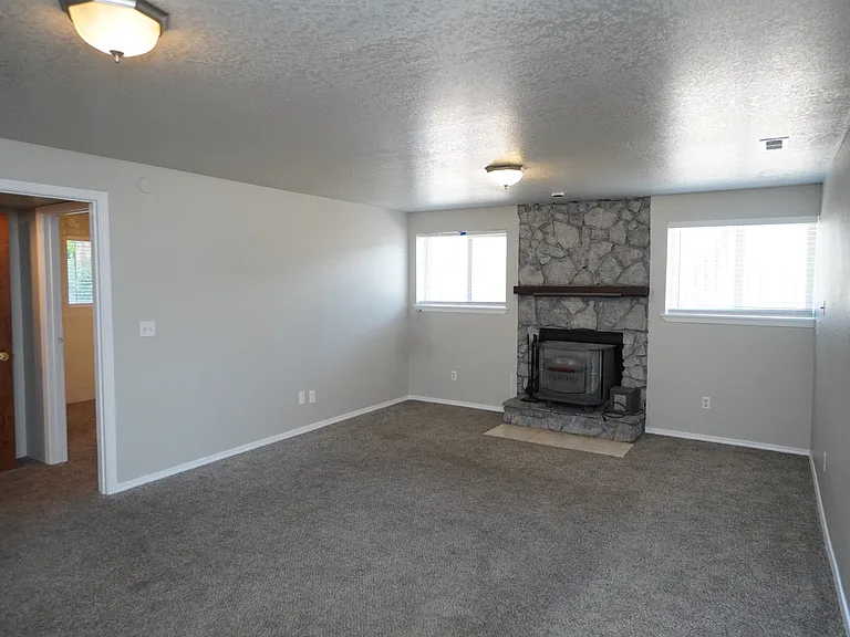698 S Berwick Dr — Photo 6