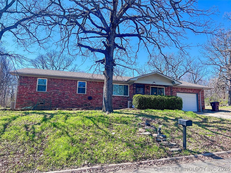 1st image of 121 Gilbert Dr