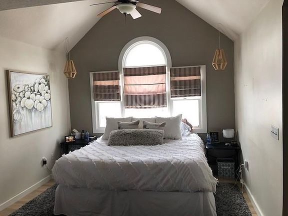 3rd image of 1401 Main Ave #2