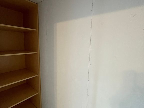 4th image of 9282 Gordon Ave