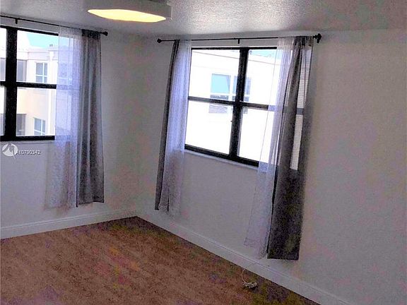 2nd image of 8205 Lake Dr #505