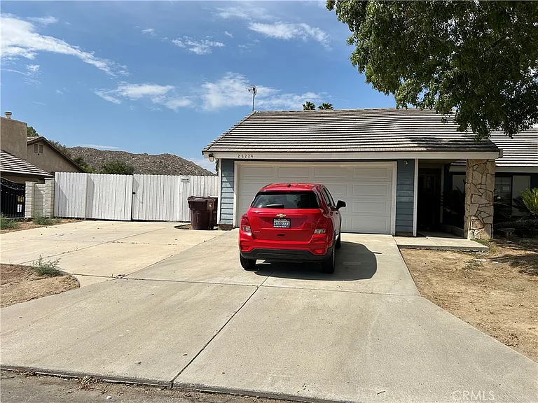 28224 Bay Ave — Photo 2