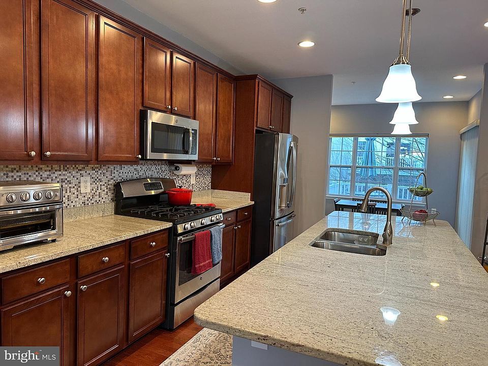 1st image of 7827 River Rock Way