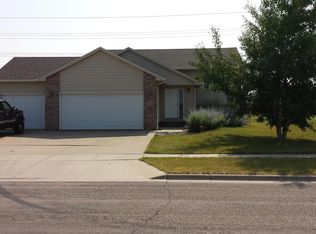 7436 W Legacy Ct, Sioux Falls, SD 57106