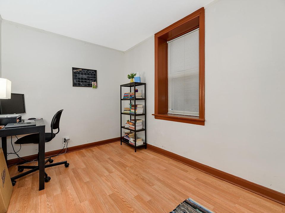 1st image of 2150 W Shakespeare Ave APT 1C