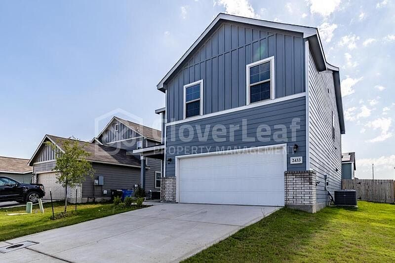 2433 Ayers Dr, Seguin, TX 78155 Zillow