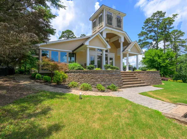 685 River Cliff Ln, Counce, TN 38326