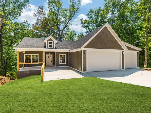 44 Cresswell Dr, Bella Vista, AR 72714