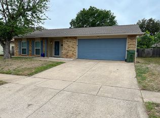 2708 Treeview Dr, Arlington, TX 76016