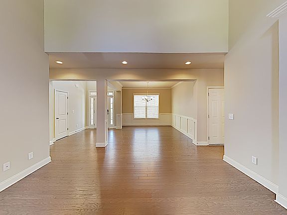 5th image of 1720 Riverpark Dr