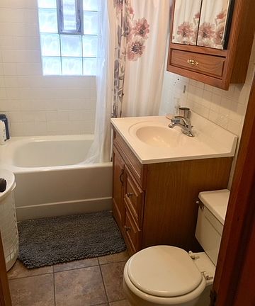 5th image of 5815 W 26th St
