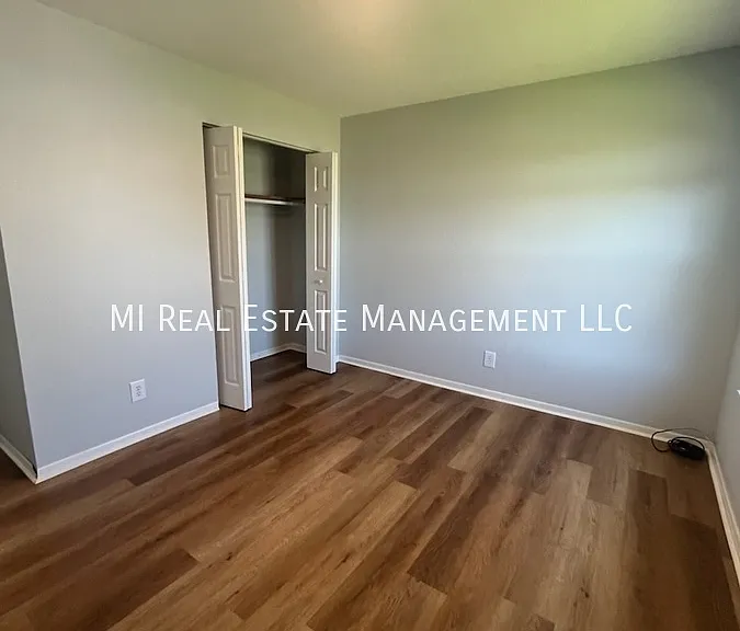 326 Stratford Way #6 — Photo 6