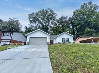 2935 Laurel Ln, East Pt, GA