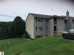 2601 Green Meadows Dr, Traverse City, MI