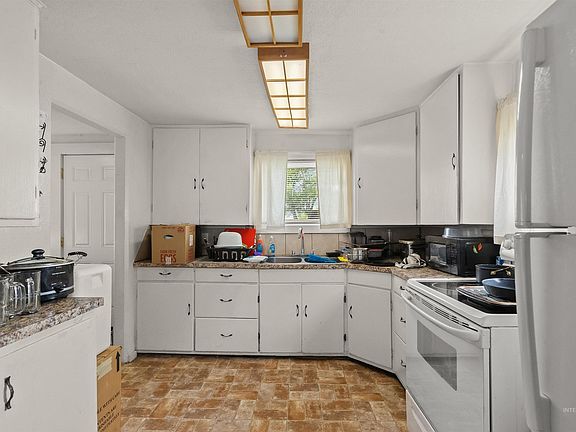 4th image of 3512 16th St
