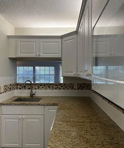 2588 Riverside Dr #2588 — Photo 8