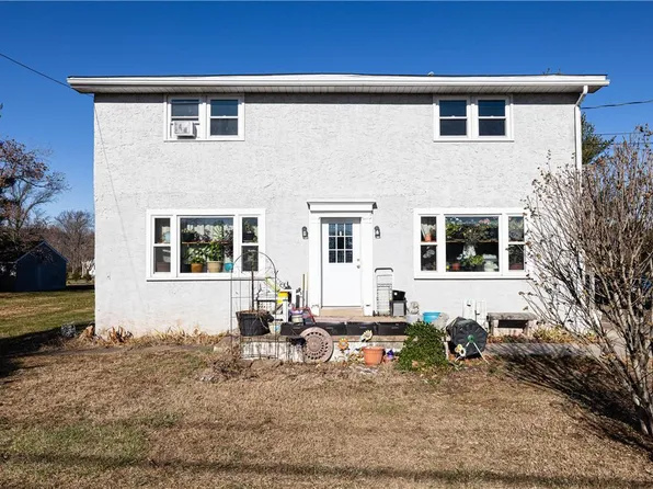 1873 Tollgate Rd, Palm, PA 18070